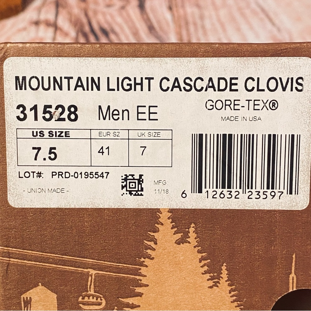 Danner Mountain Light Cascade Boots - Picture 11 of 12
